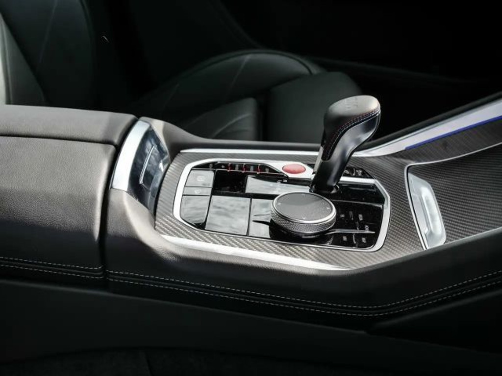 BMW XM
