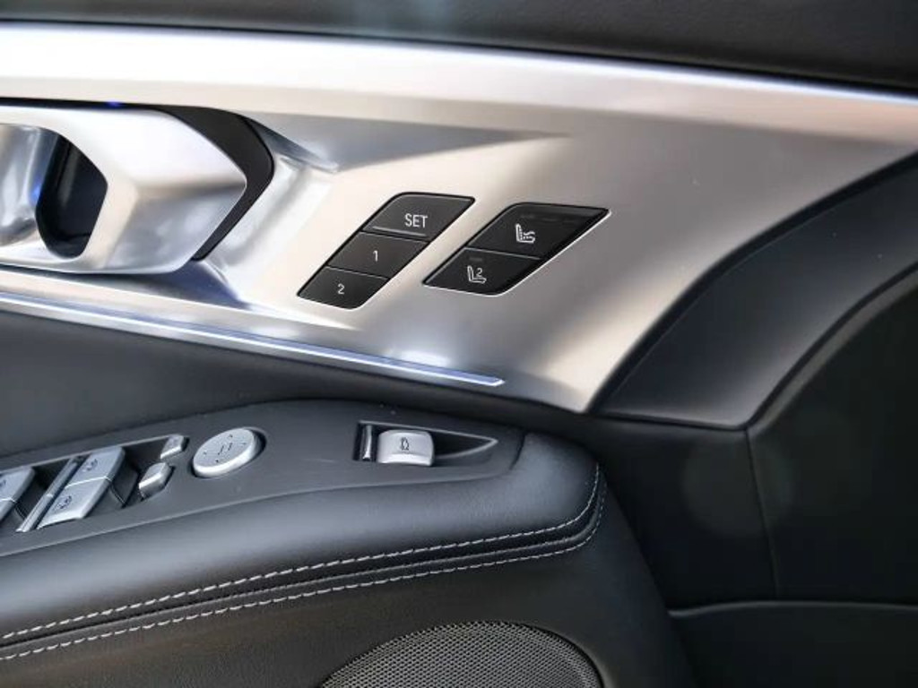 BMW XM