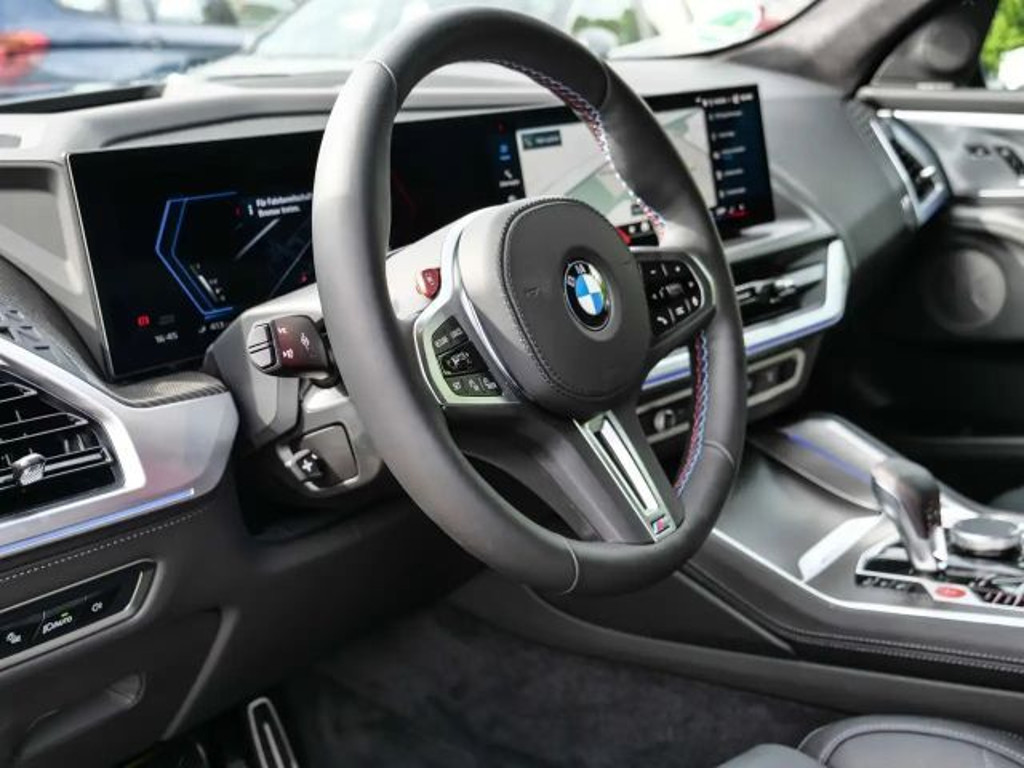 BMW XM