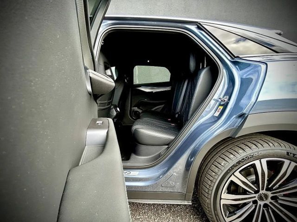 BYD Sealion 7