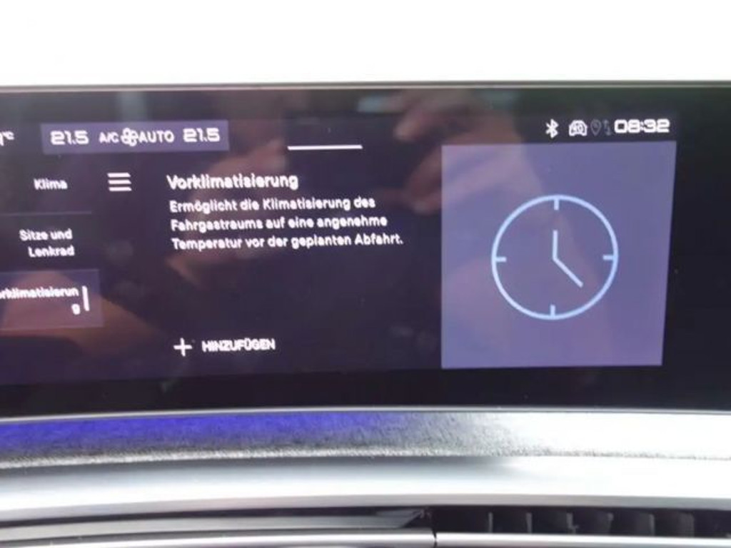 Peugeot E-3008
