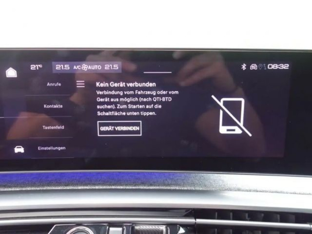 Peugeot E-3008