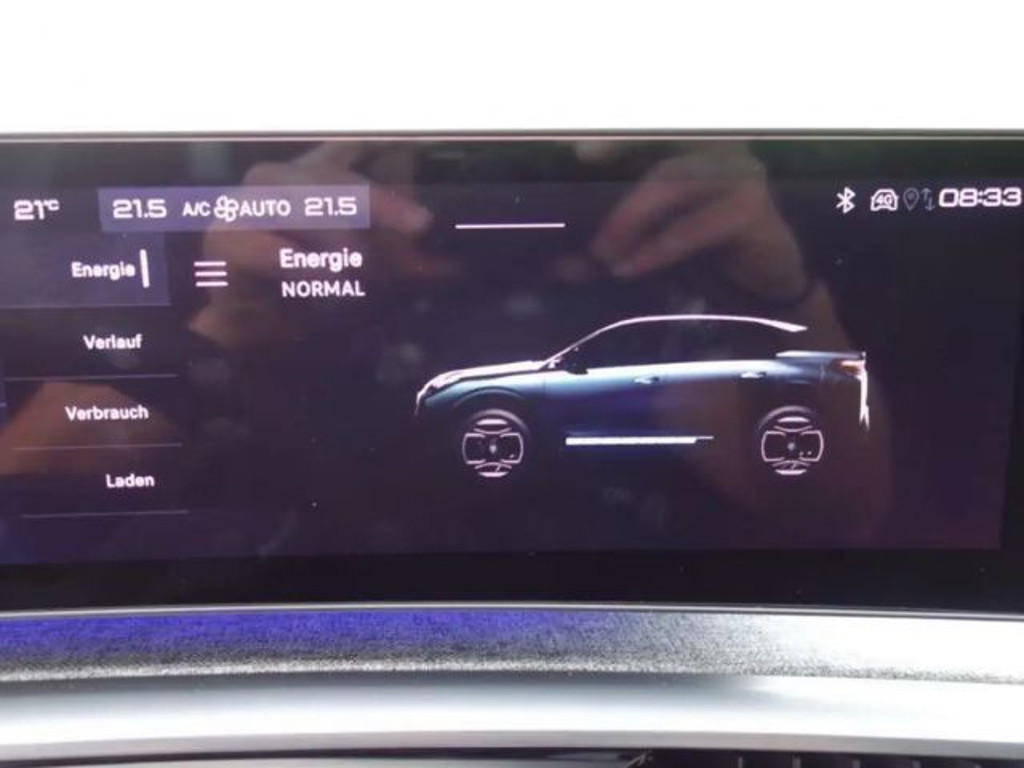 Peugeot E-3008