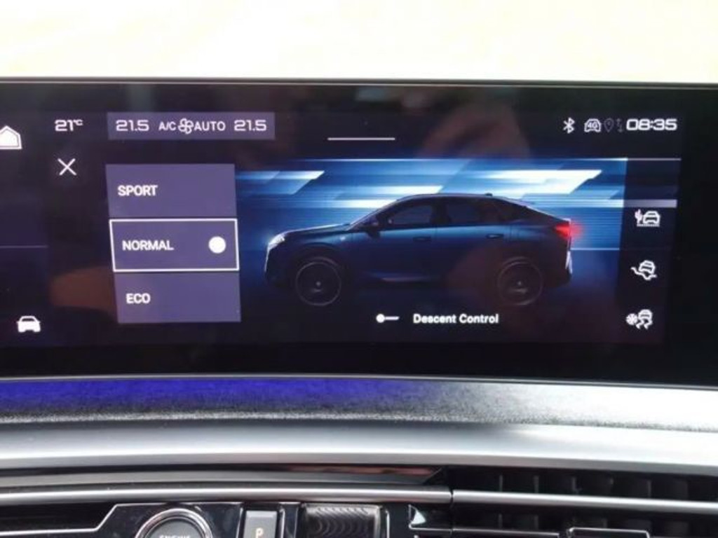 Peugeot E-3008