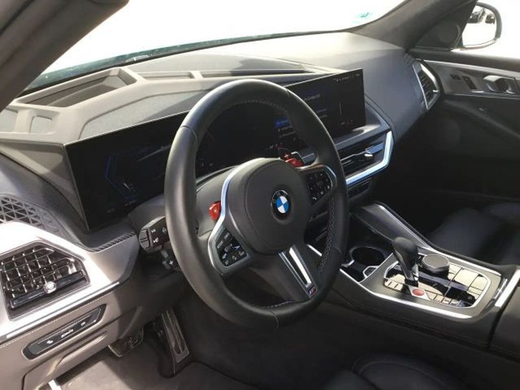 BMW XM