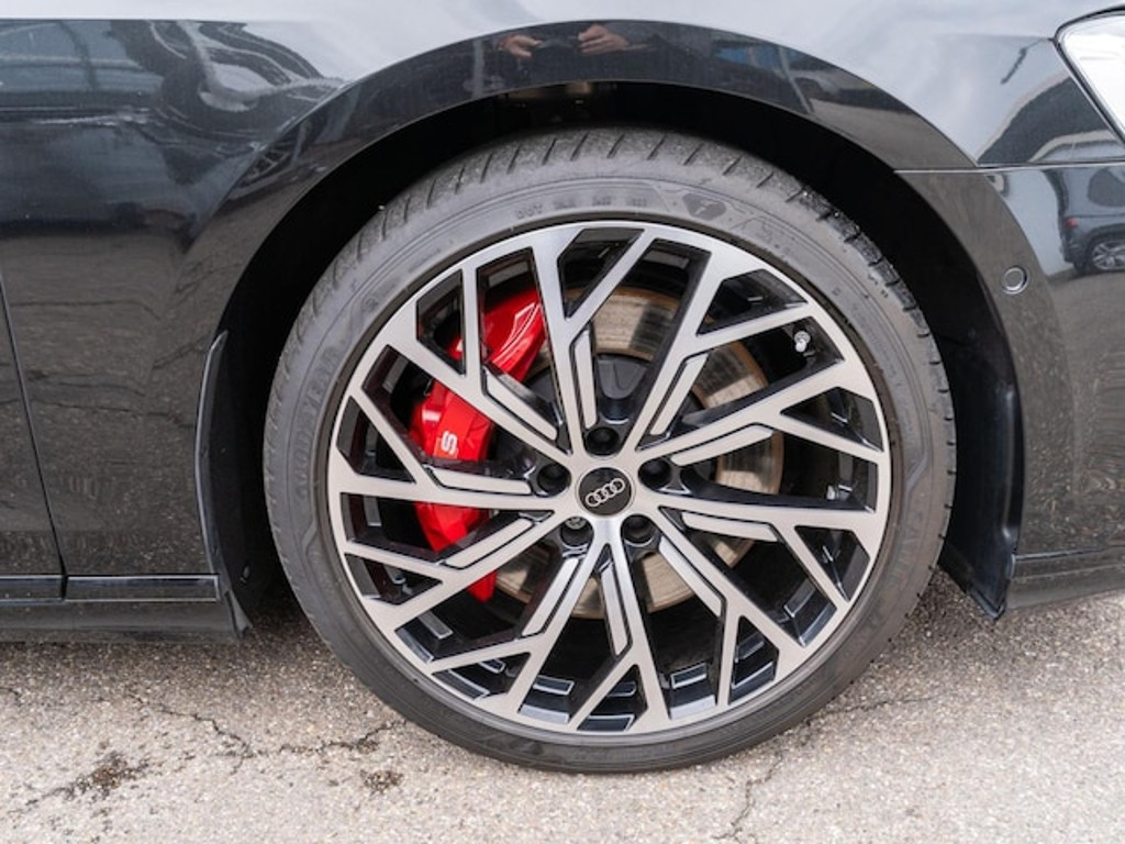 Audi S8