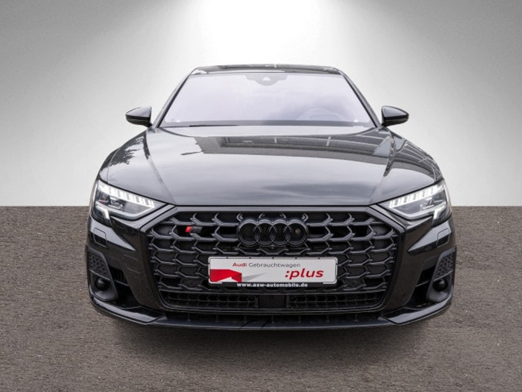 Audi S8