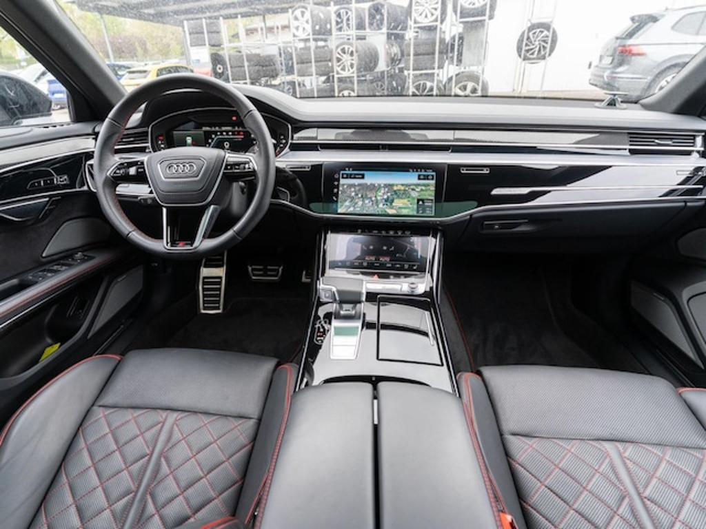 Audi S8
