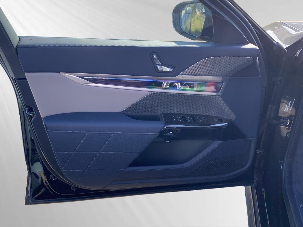 BMW M760
