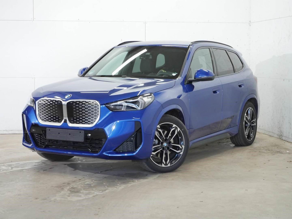 BMW iX1 xDrive30