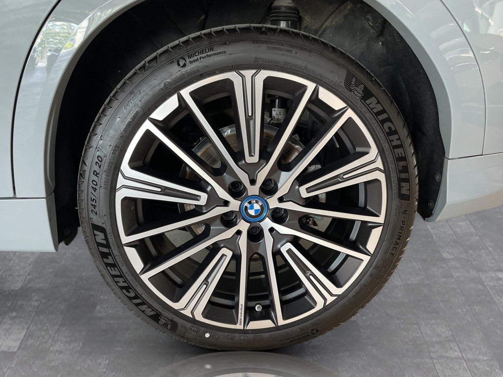 BMW iX2