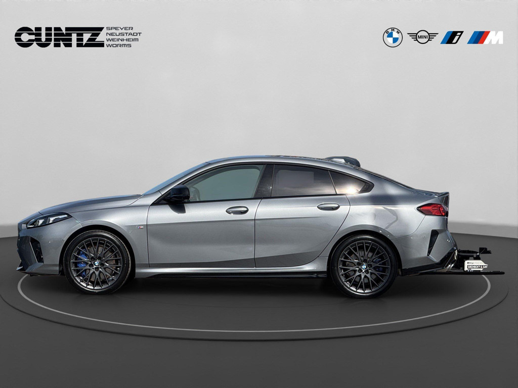 BMW M235