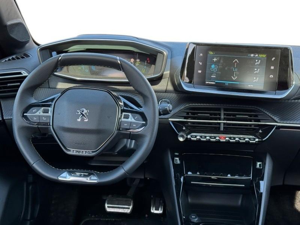 Peugeot e-208