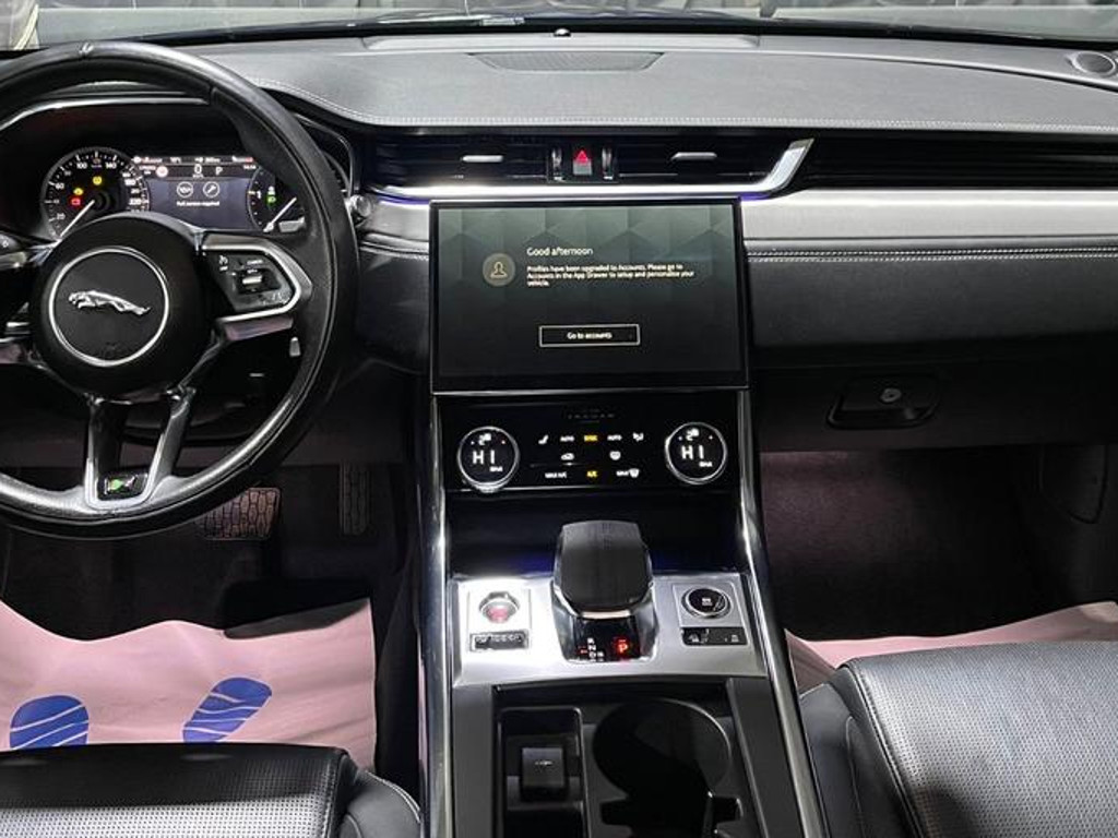 Jaguar XF