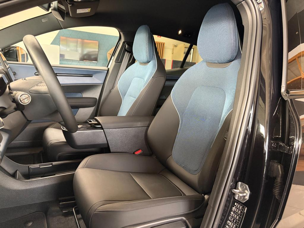 Volvo EX30