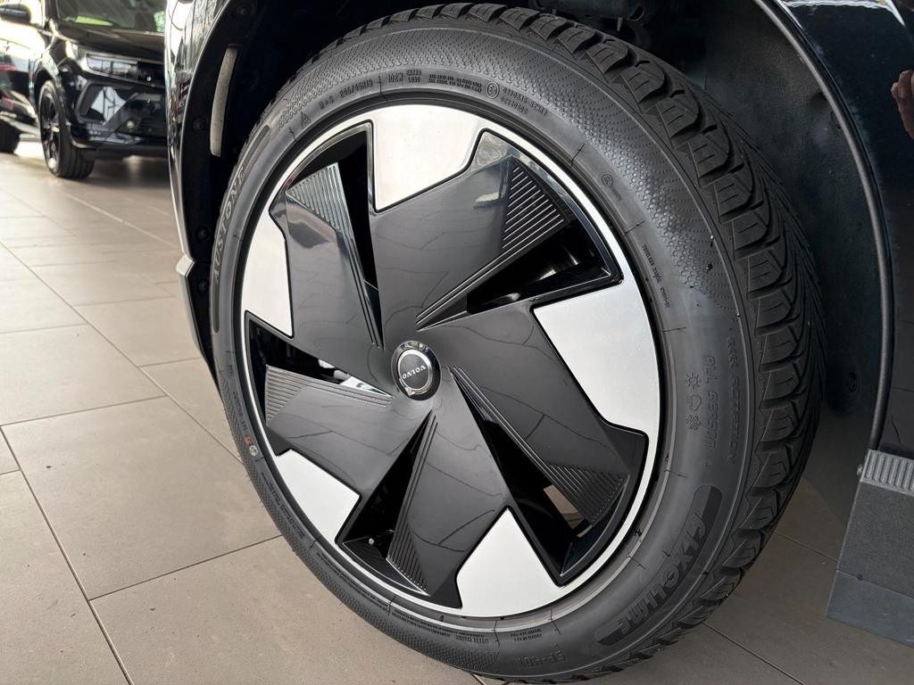 Volvo EX30