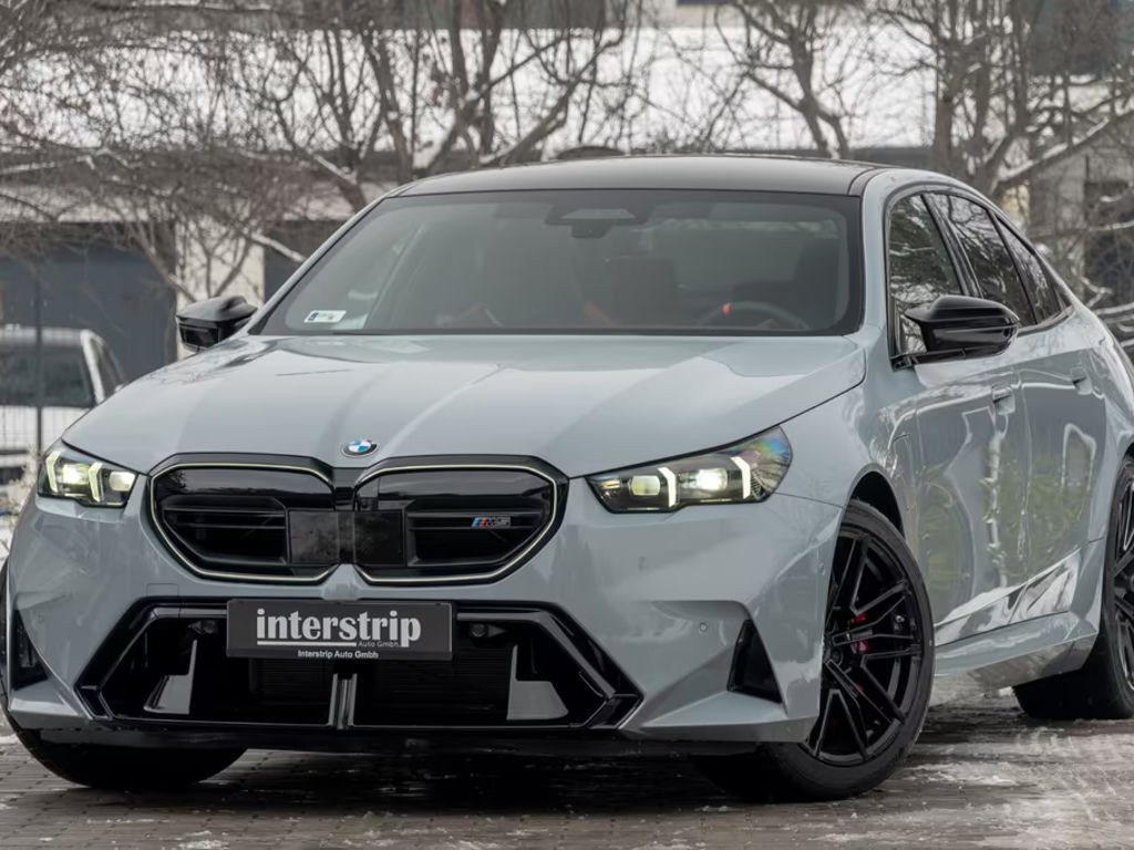 BMW M5 Sedan