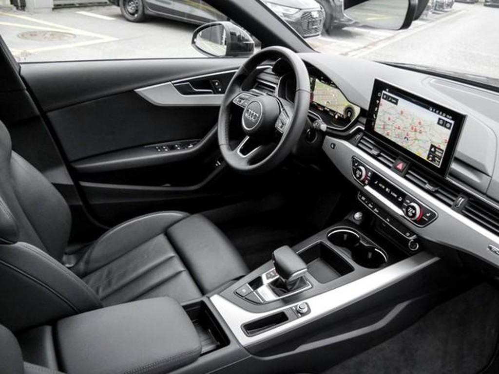 Audi A4 Sedan Quattro S-Line