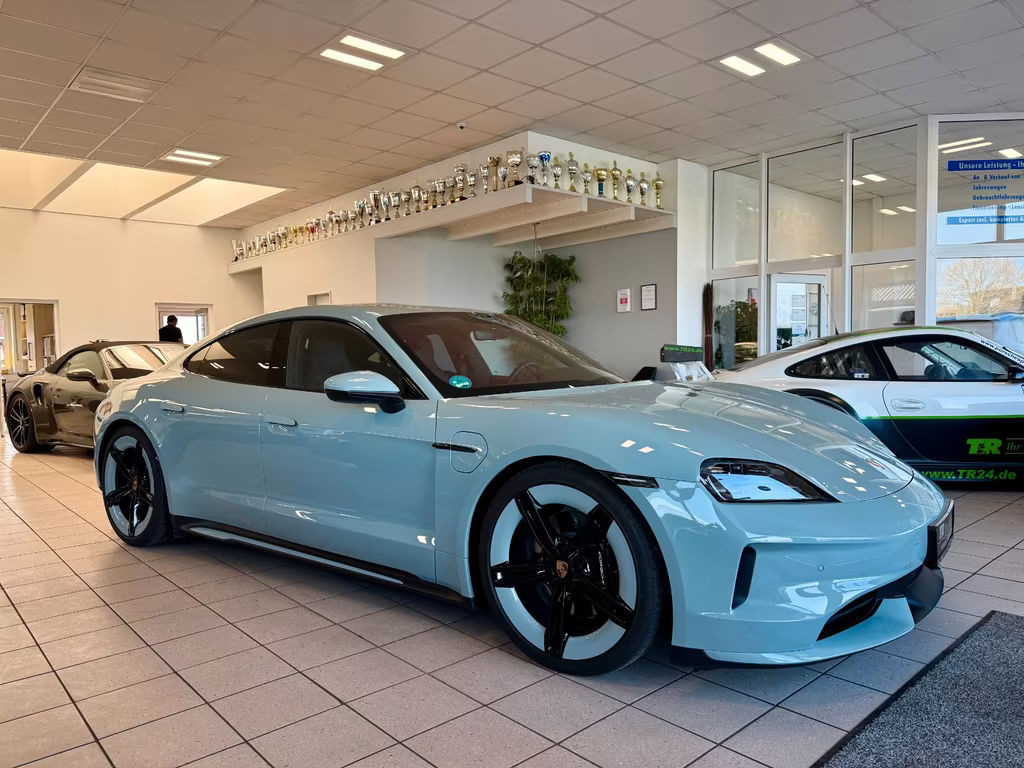 Porsche Taycan 4S