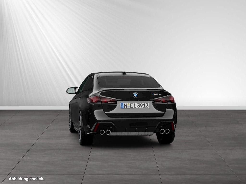 BMW M235
