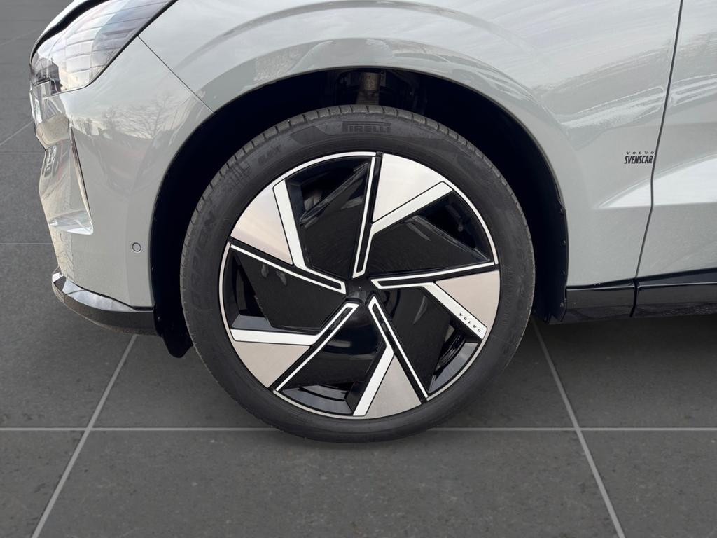 Volvo EX90