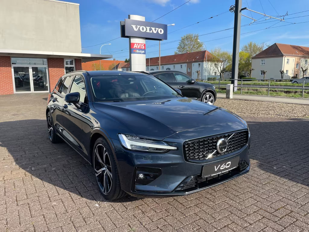 Volvo V60 Plus Dark