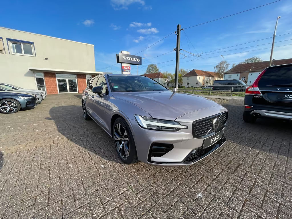 Volvo V60 Plus Dark