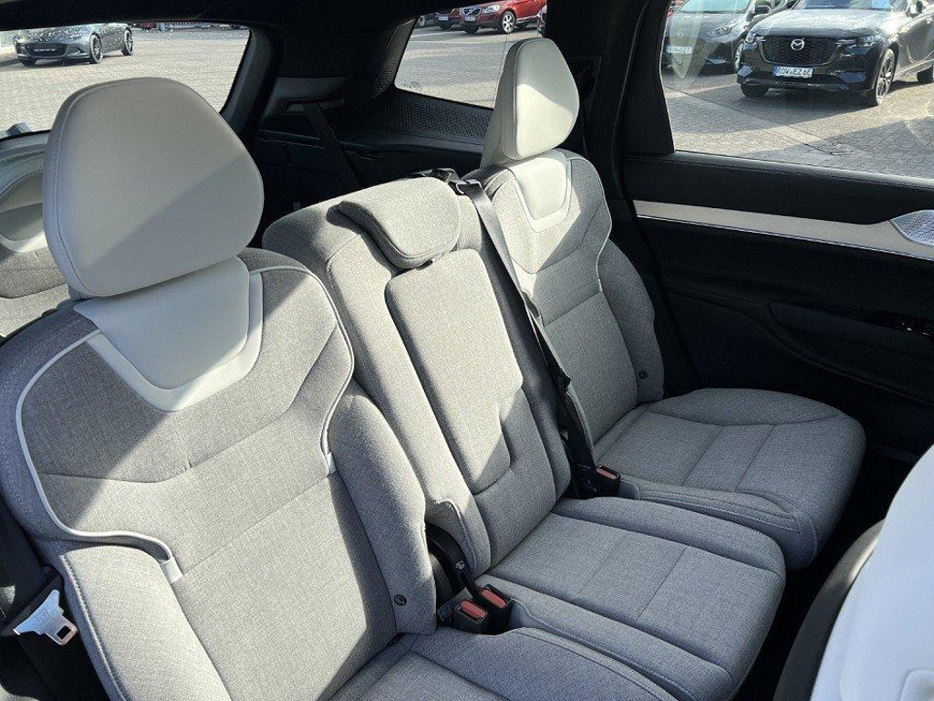 Volvo EX90