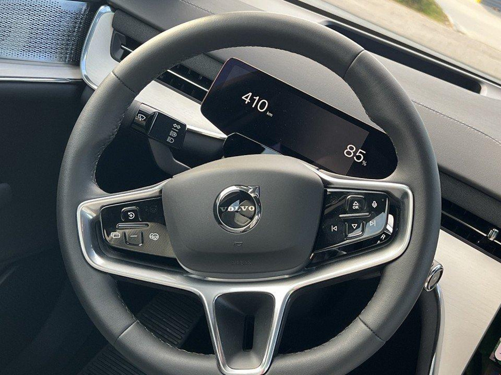 Volvo EX90
