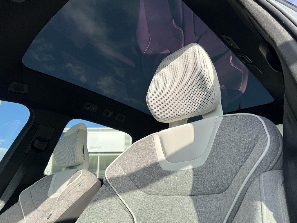 Volvo EX90