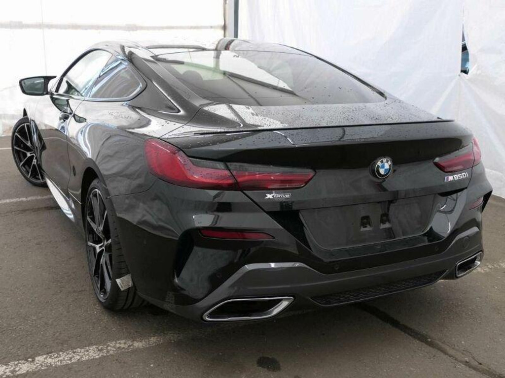 BMW M850