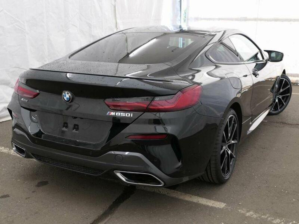 BMW M850