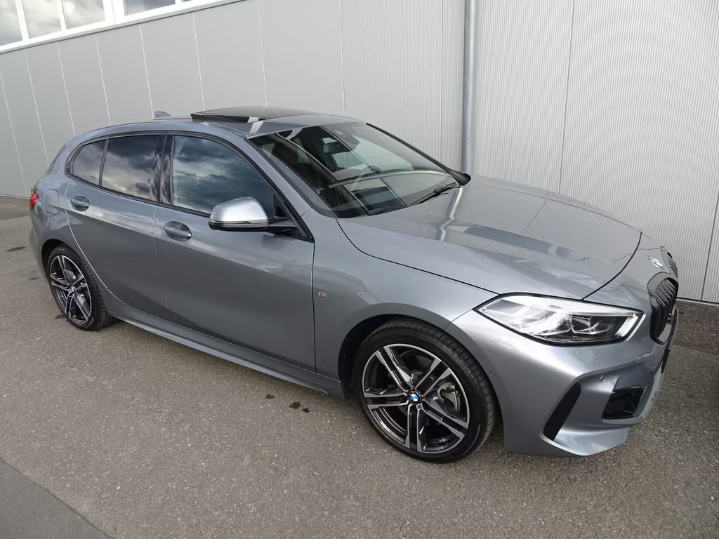 BMW 1 Serie 120 M-Sport xDrive Sedan 120d