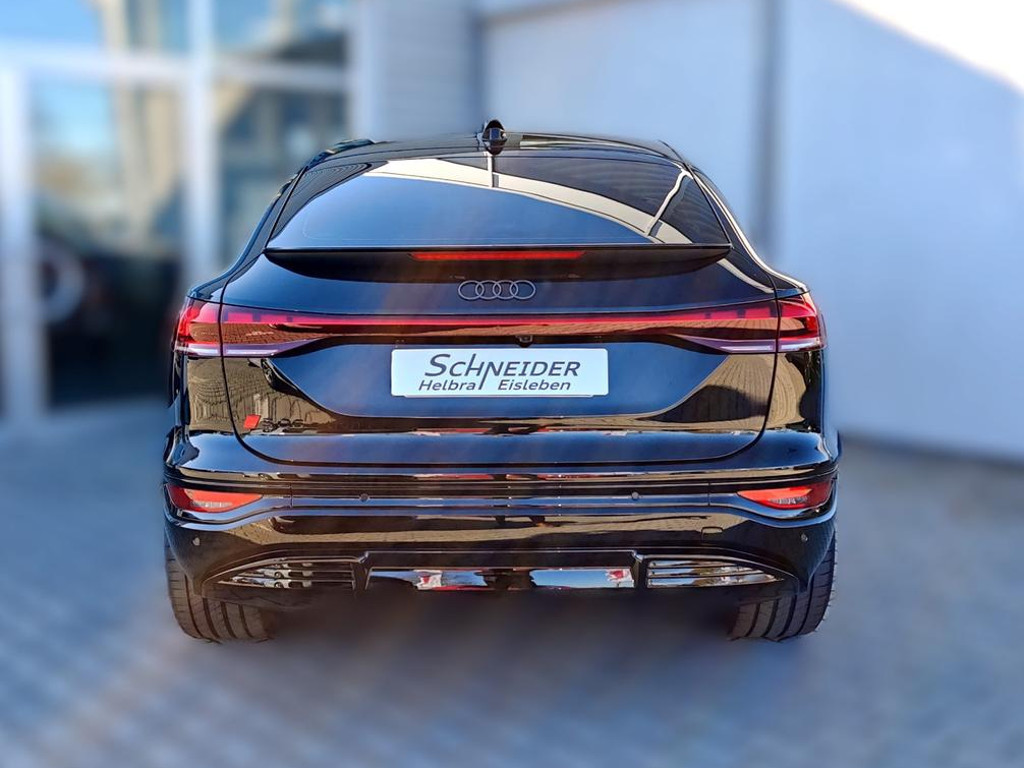 Audi SQ6 e-tron