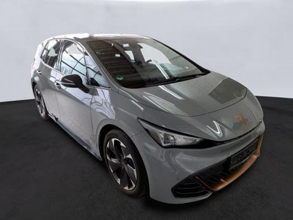 Cupra Born LED+KAMERA+NAVI+APP+ACC+PDC+19"