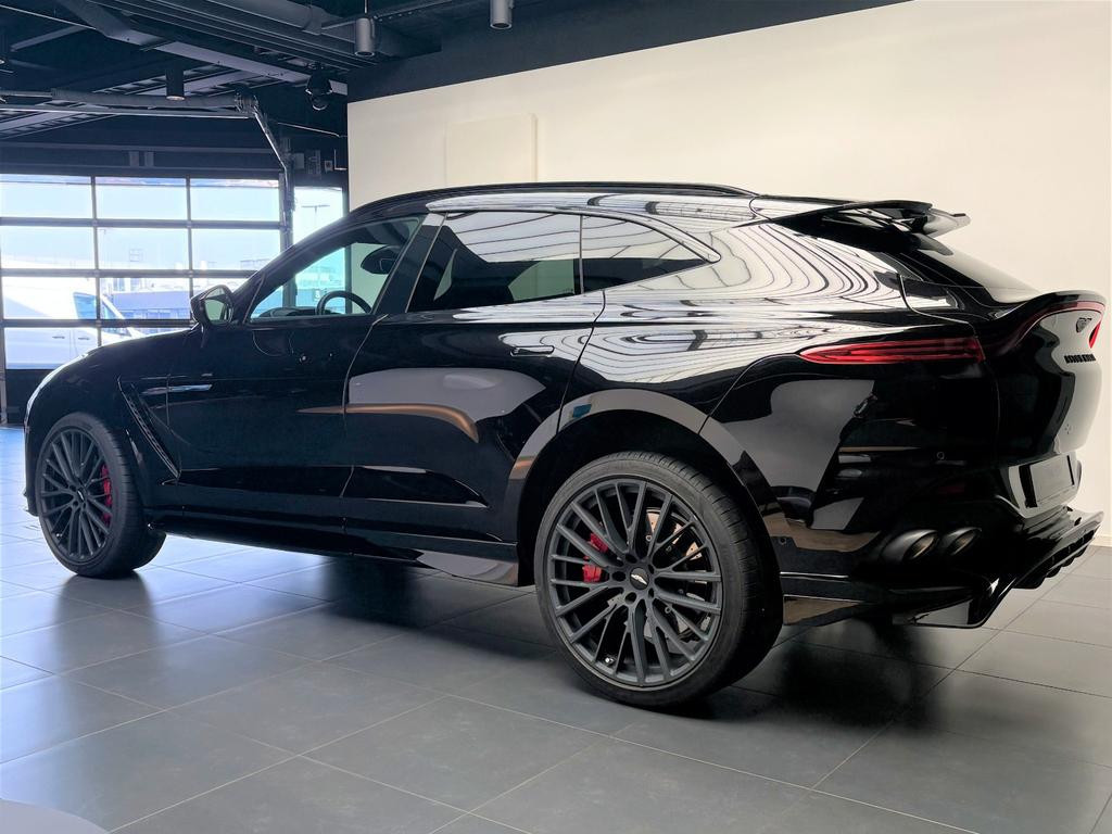 Aston Martin DBX