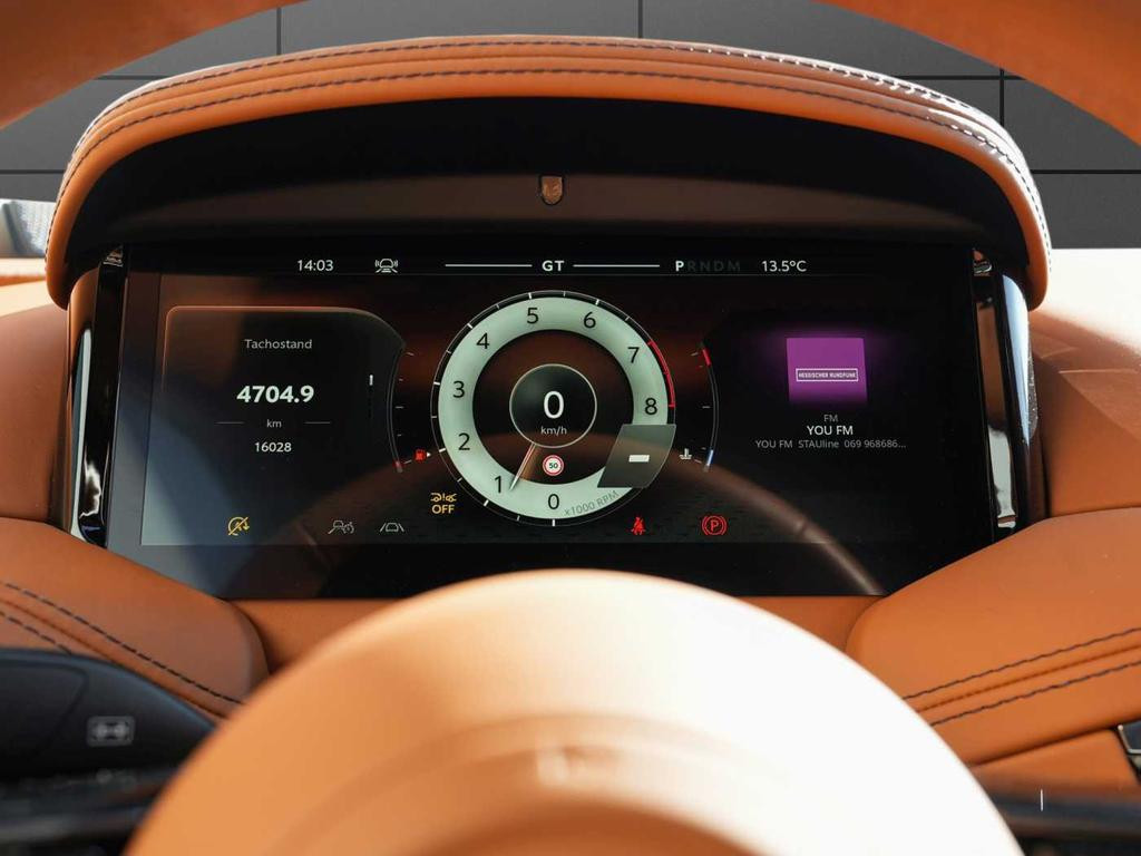 Aston Martin DB12