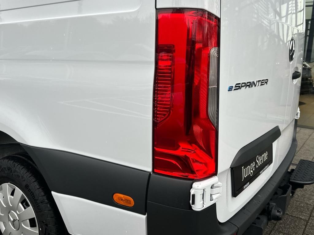 Mercedes-Benz eSprinter