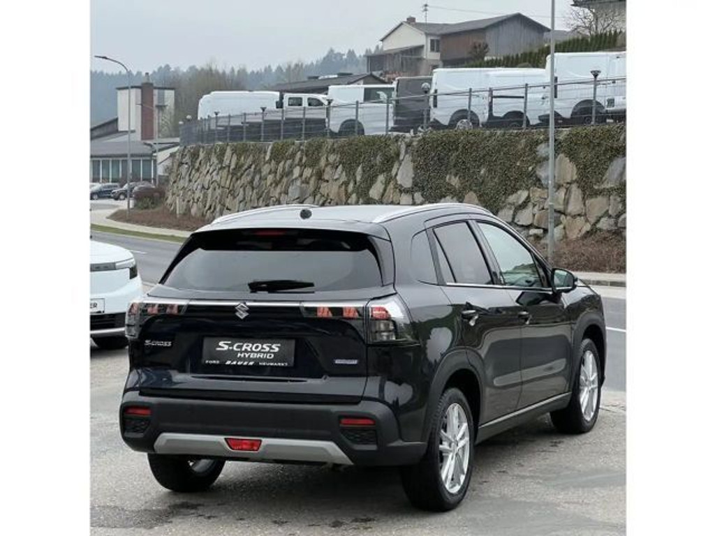 Suzuki S-Cross