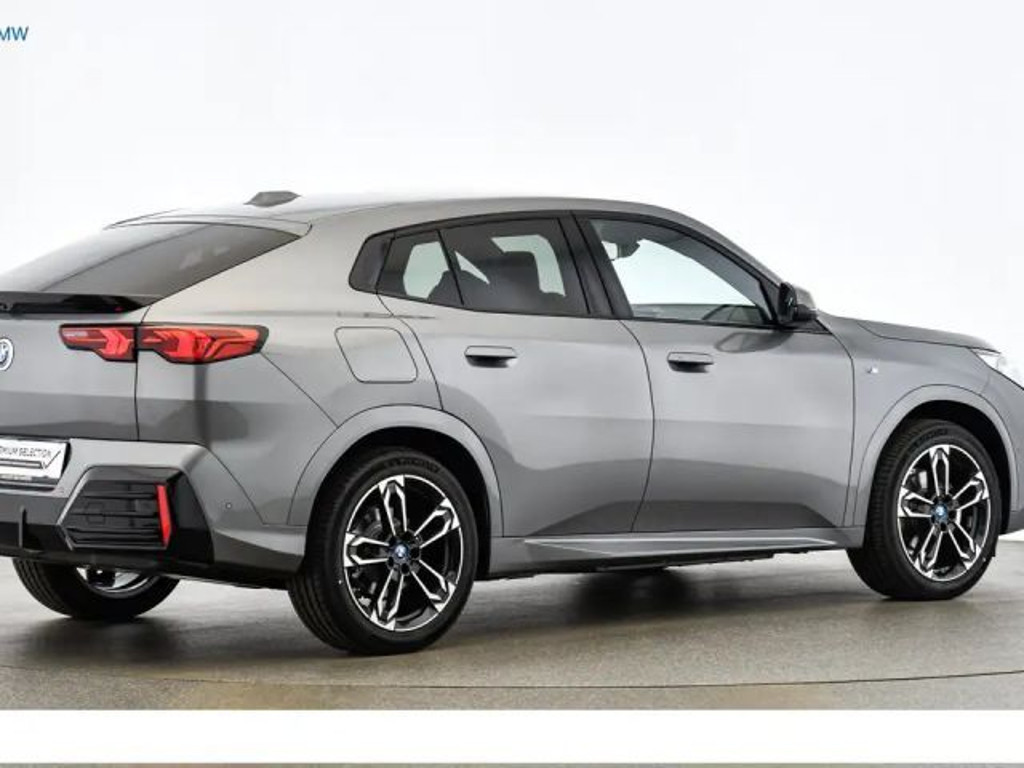 BMW iX2