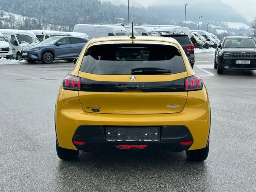 Peugeot e-208