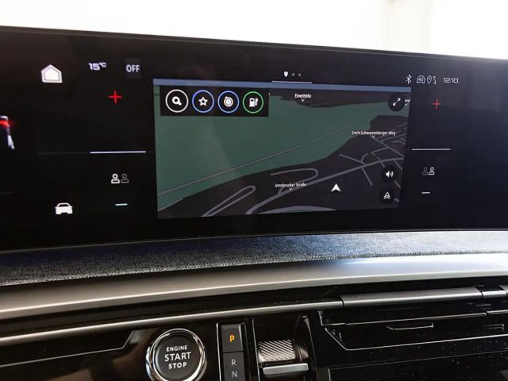 Peugeot E-3008