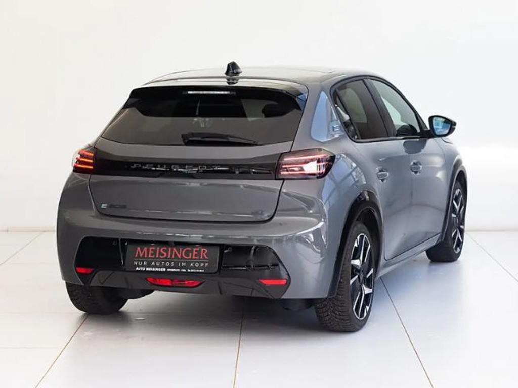 Peugeot e-208
