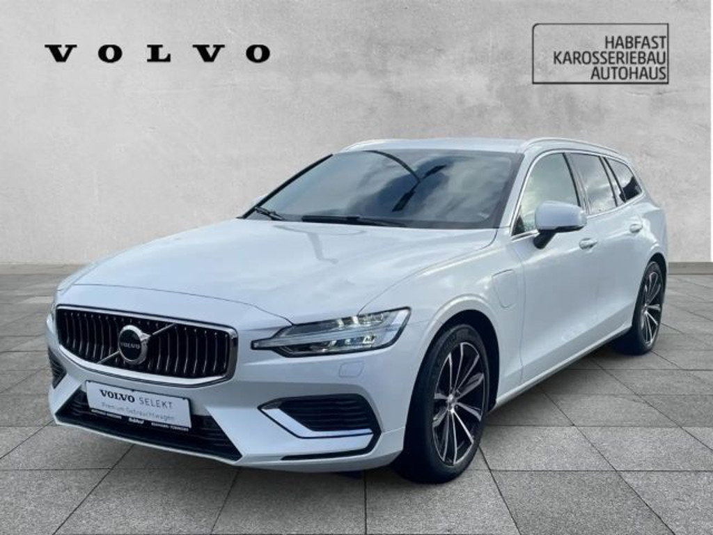 Volvo V60 AWD Hybrid Recharge Core