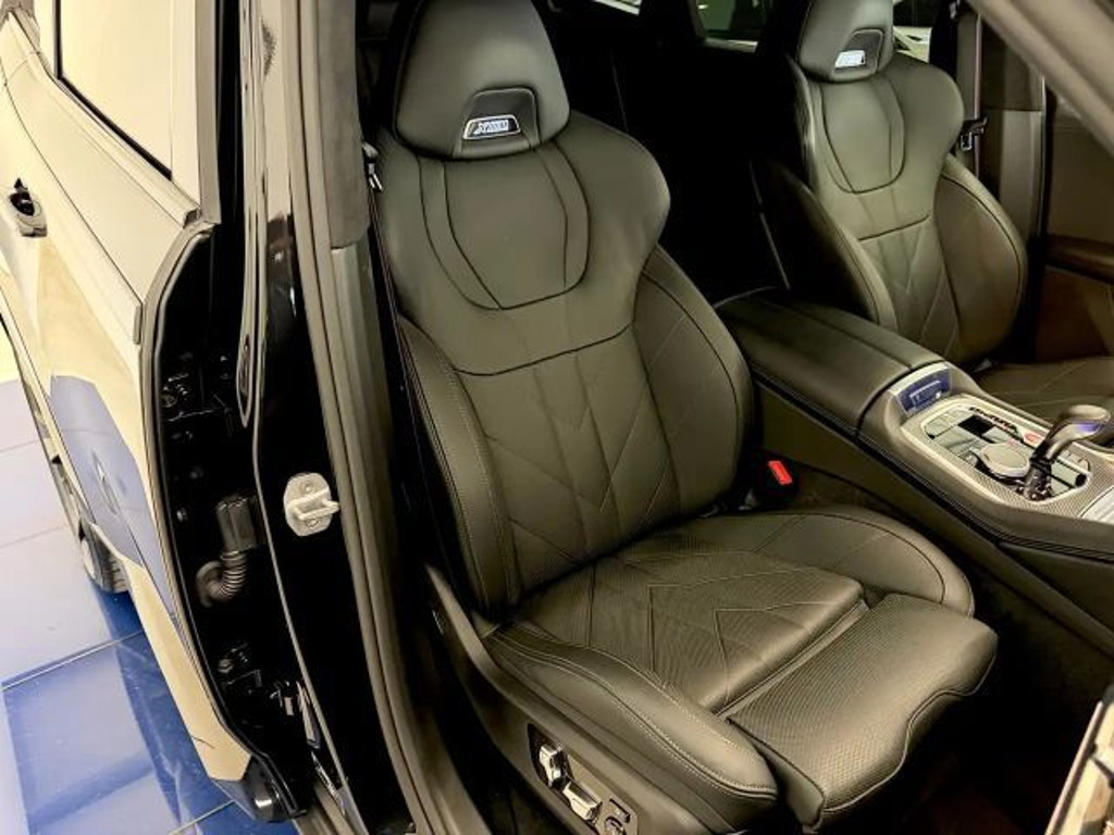 BMW XM