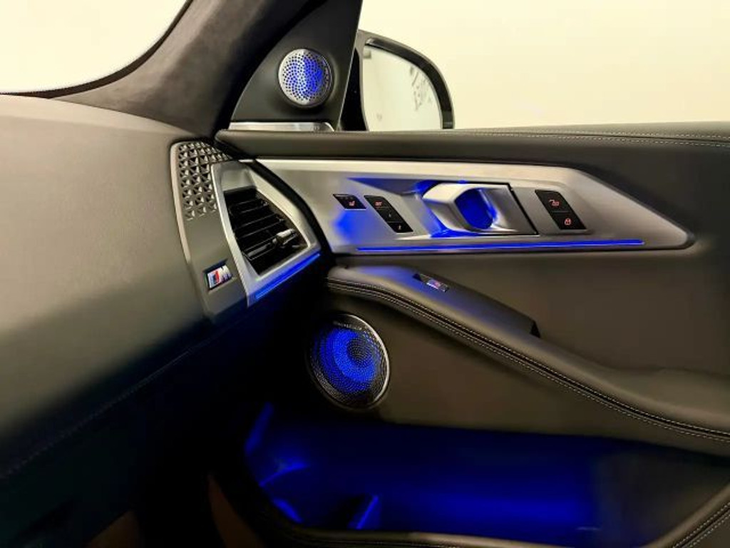BMW XM