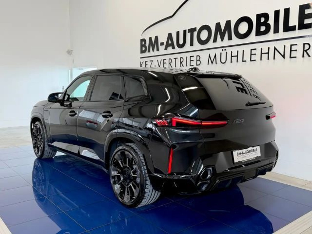 BMW XM
