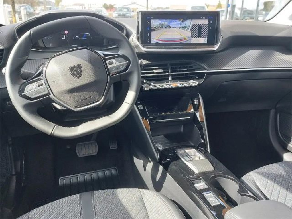Peugeot e-208