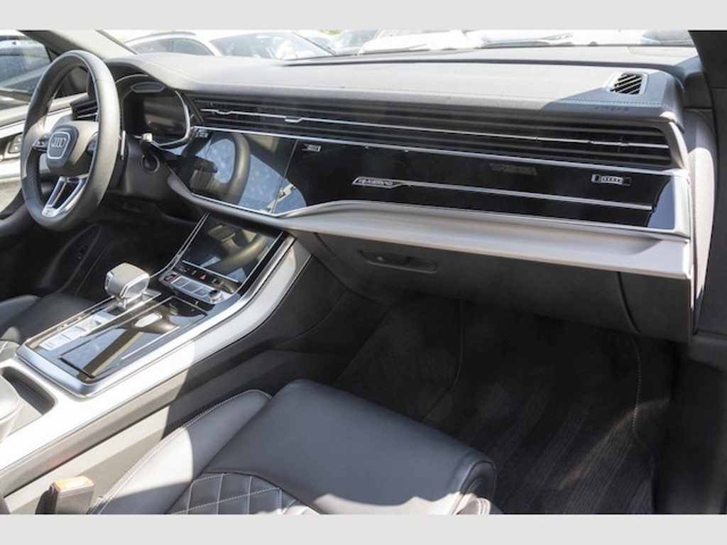 Audi SQ8
