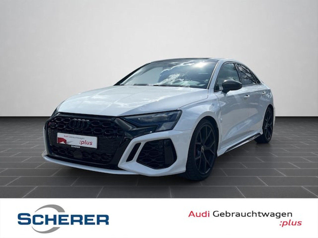 Audi RS3 Sedan Quattro S-Tronic
